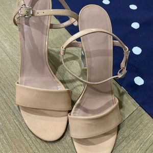 Stuart Weitzman nude 👠 heels
